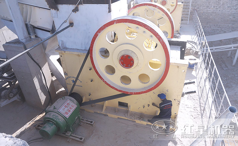 環(huán)保破碎機生產線現(xiàn)場實拍